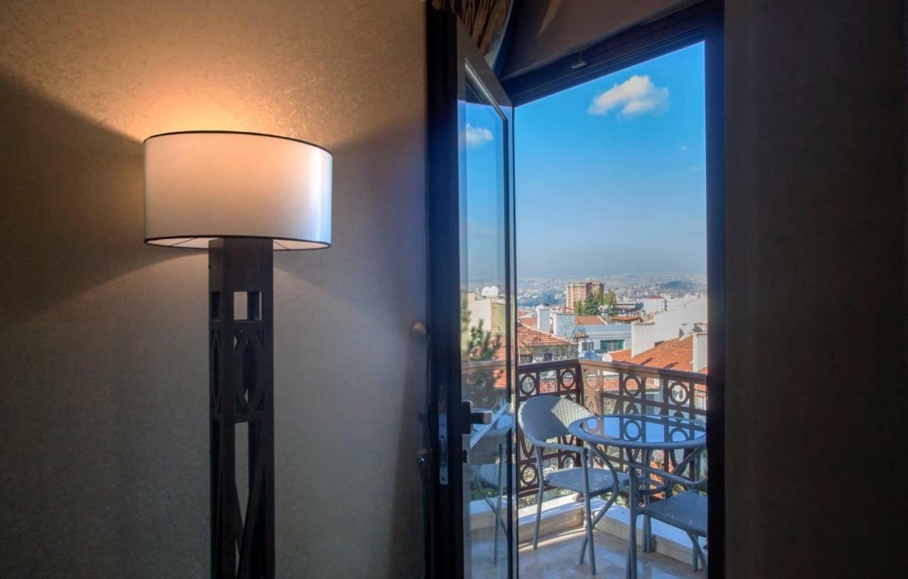 Hotel Cadence Design 3*